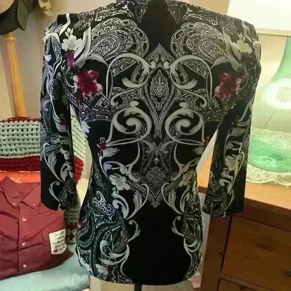 White House Black Market Blouse - Picture 2 of 5